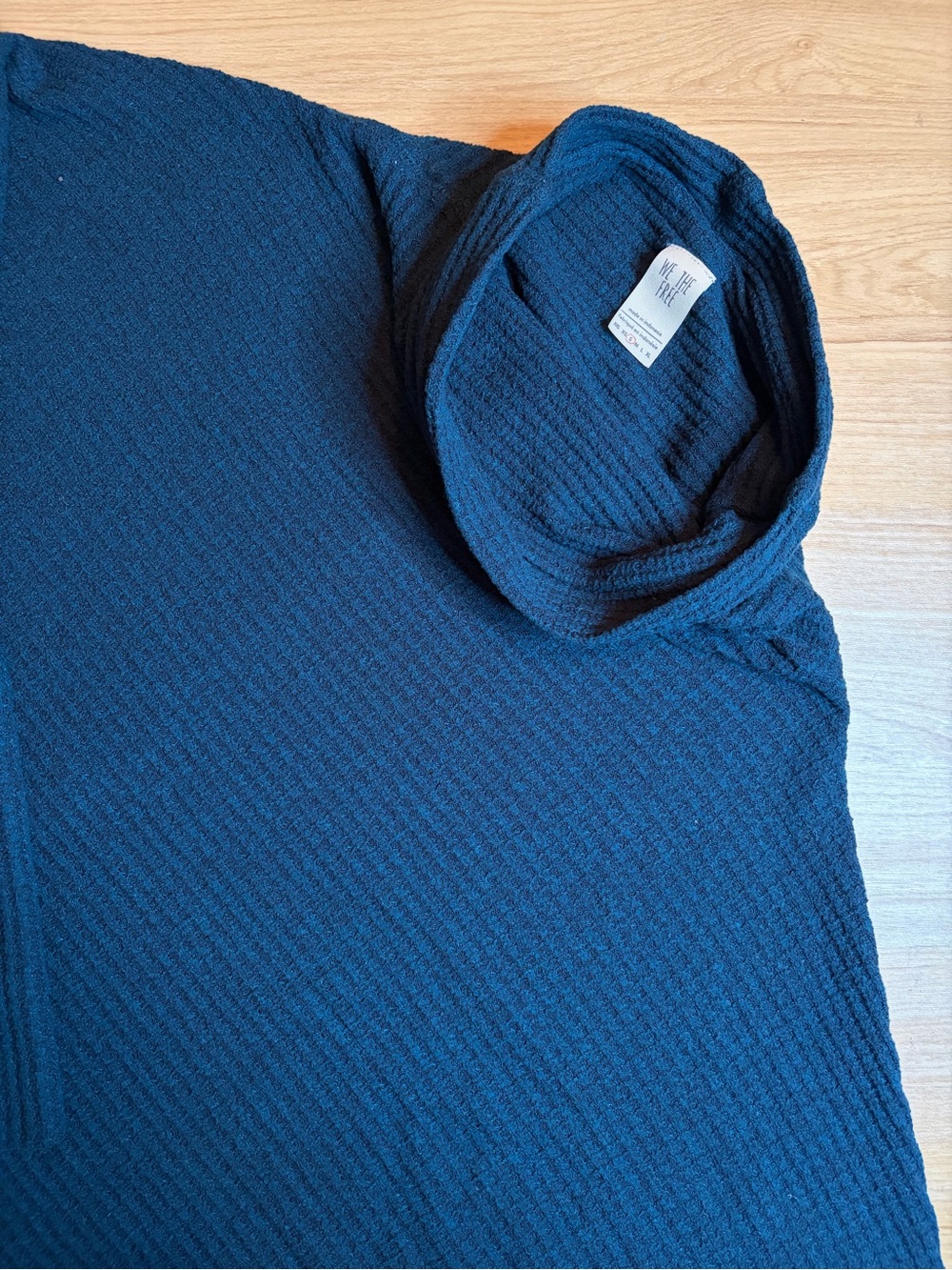 We The Free Womens Navy Blue Textured Turtleneck Tunic Sweater Small